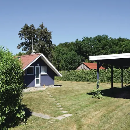 Vakantiehuis Two-bedroom Holiday In *